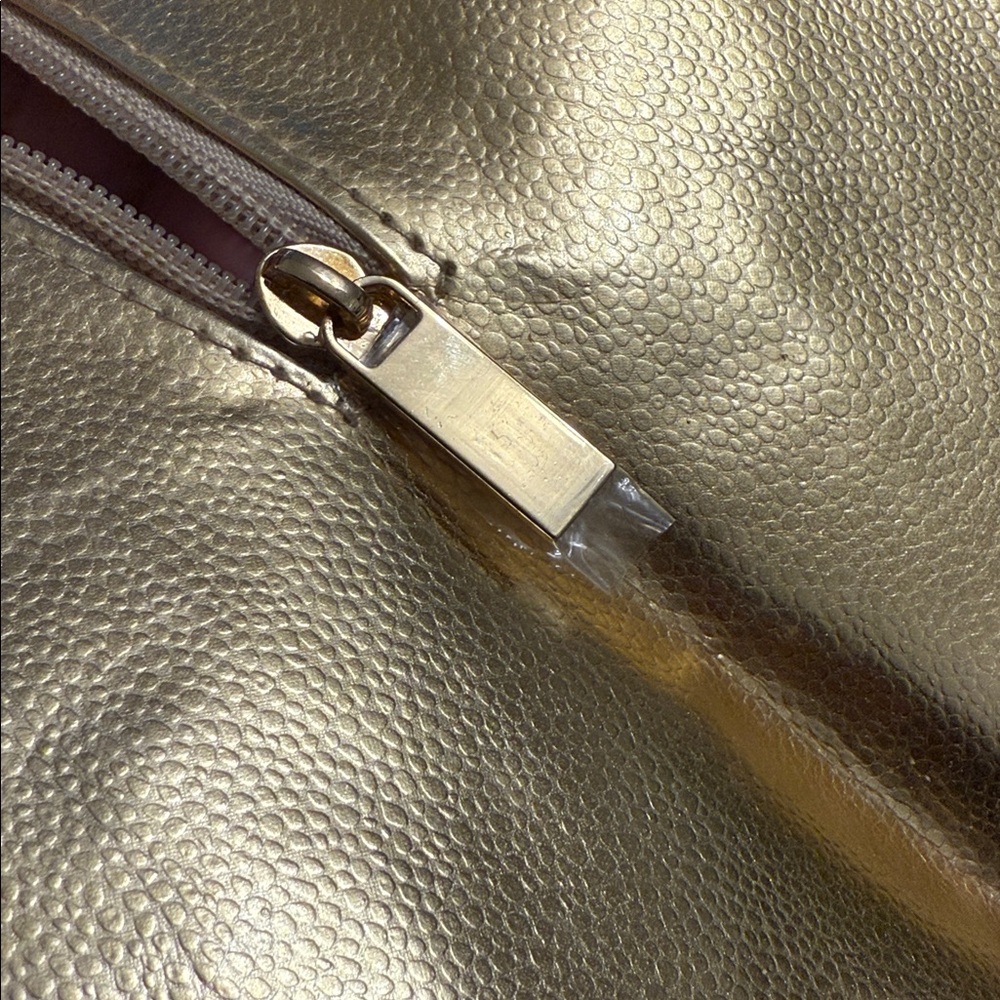 Michael Kors Gold Weekender Gift Tote - Picture 7 of 10